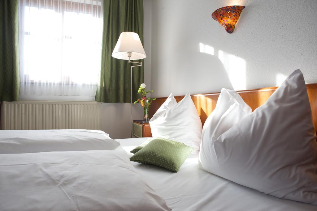 Hotel Zillners Einkehr *** Altheim Δωμάτιο φωτογραφία